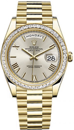 Rolex Day-Date 40 Orologio d'oro a numeri romani argentati 228398TBR
